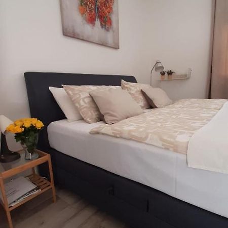Apartmani Alma Pula Ngoại thất bức ảnh