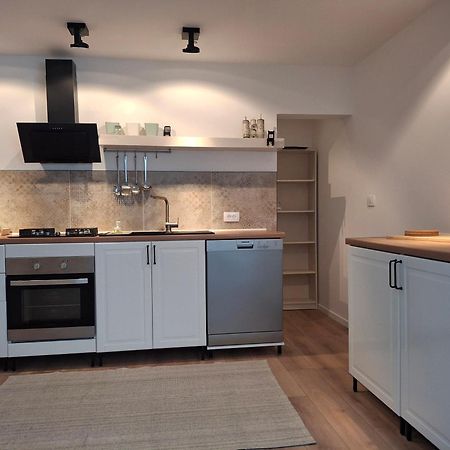 Apartmani Alma Pula Ngoại thất bức ảnh