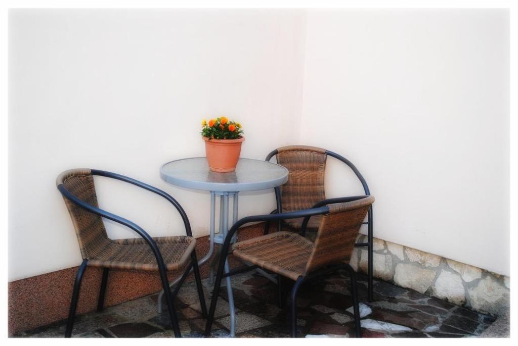 Apartmani Alma Pula Ngoại thất bức ảnh