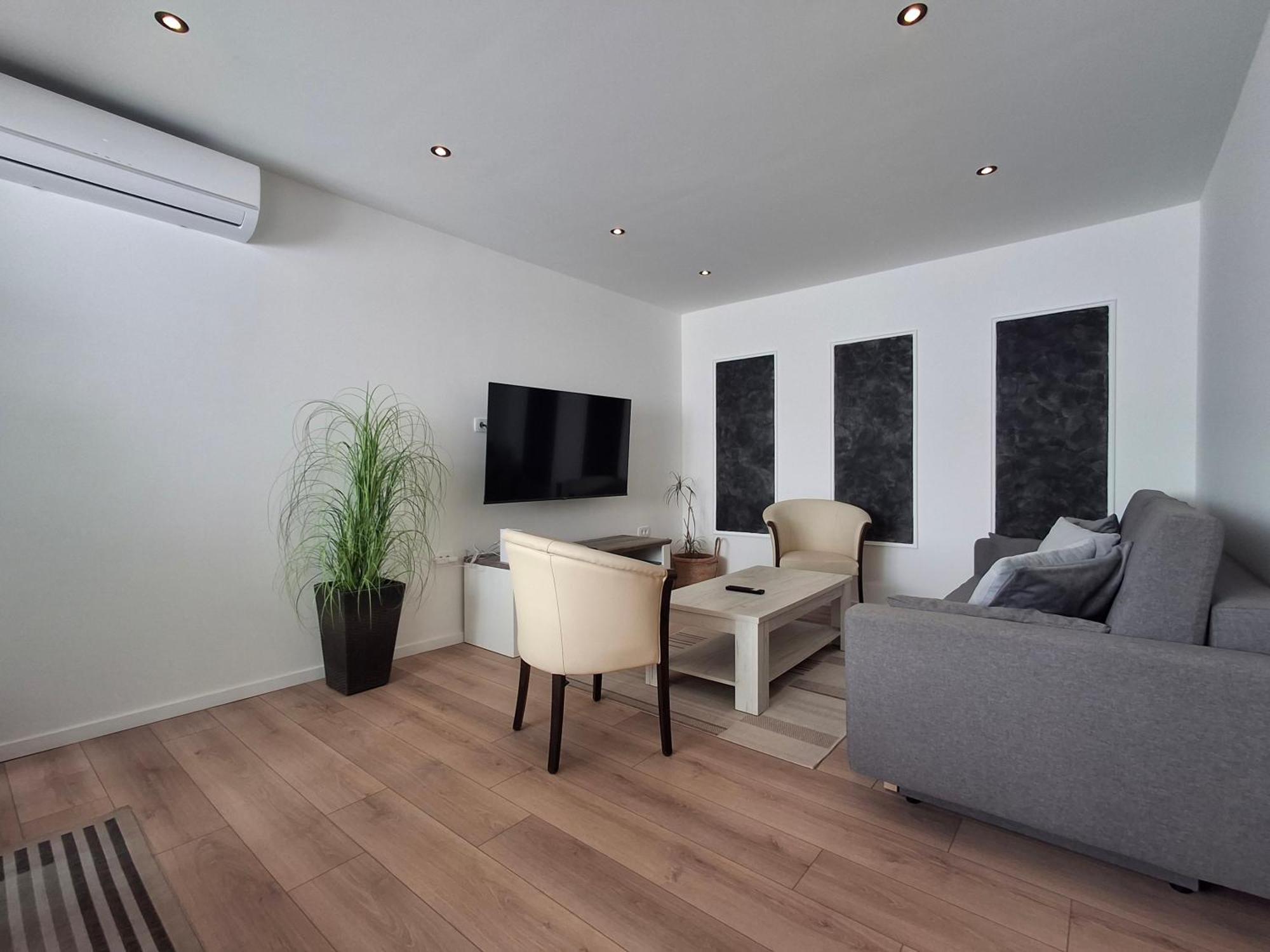 Apartmani Alma Pula Ngoại thất bức ảnh