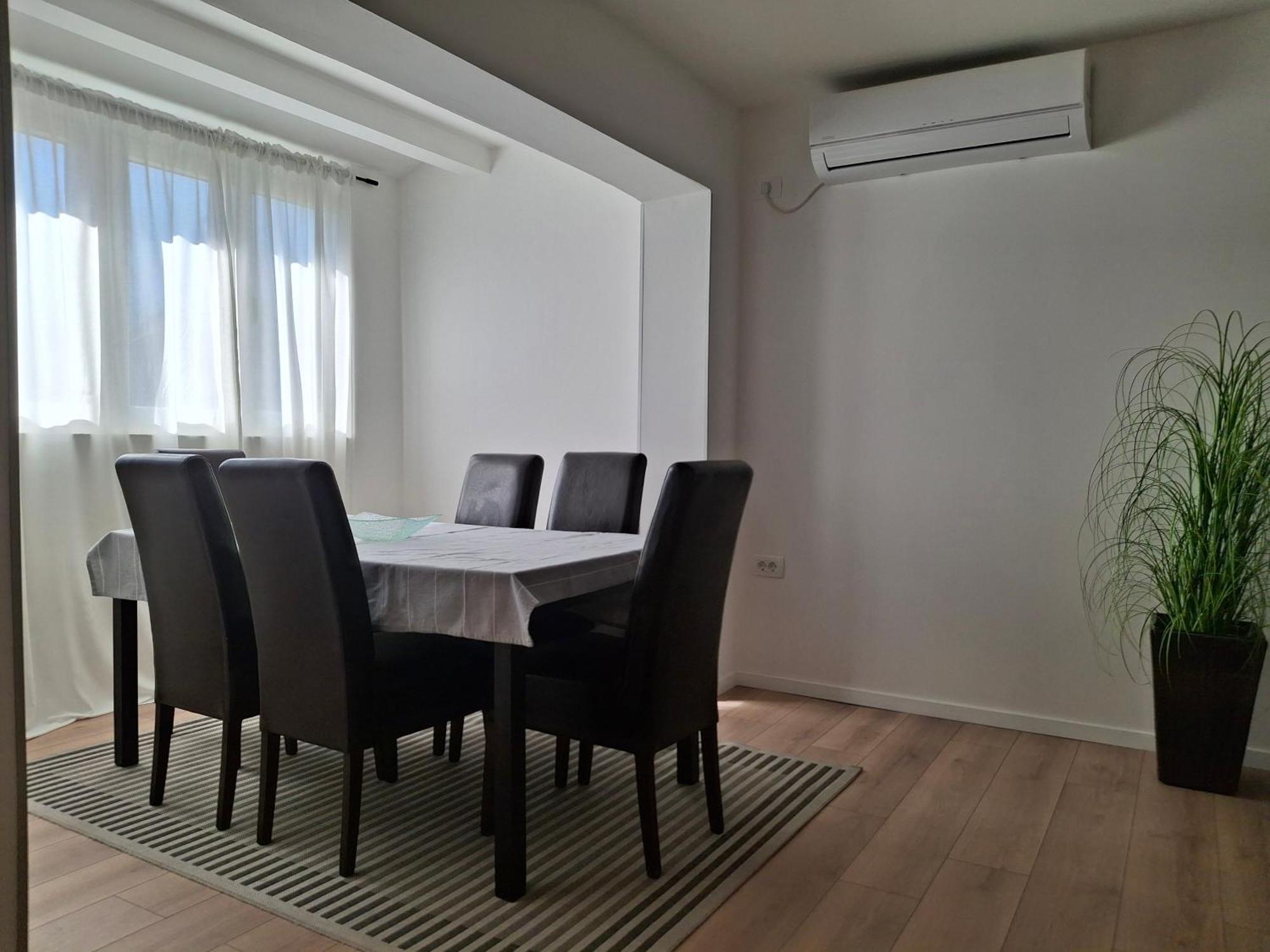 Apartmani Alma Pula Ngoại thất bức ảnh