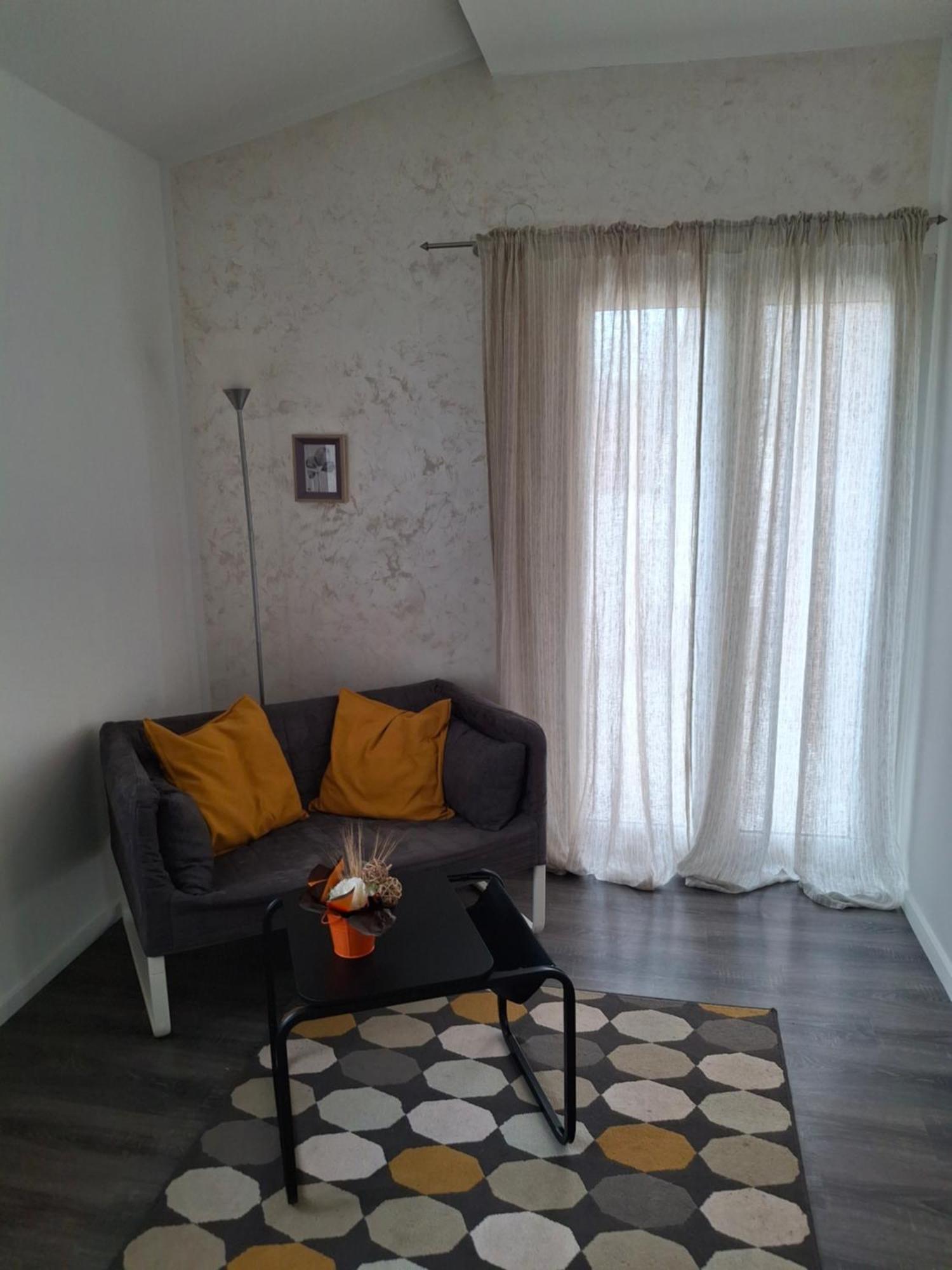 Apartmani Alma Pula Ngoại thất bức ảnh